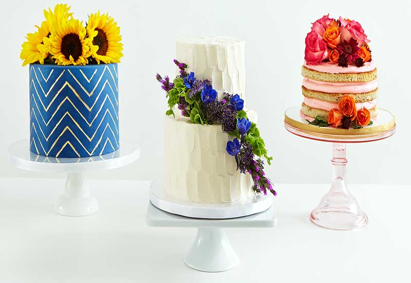 گل آرایی دسته گل های تزئینی برای کیک های تولد